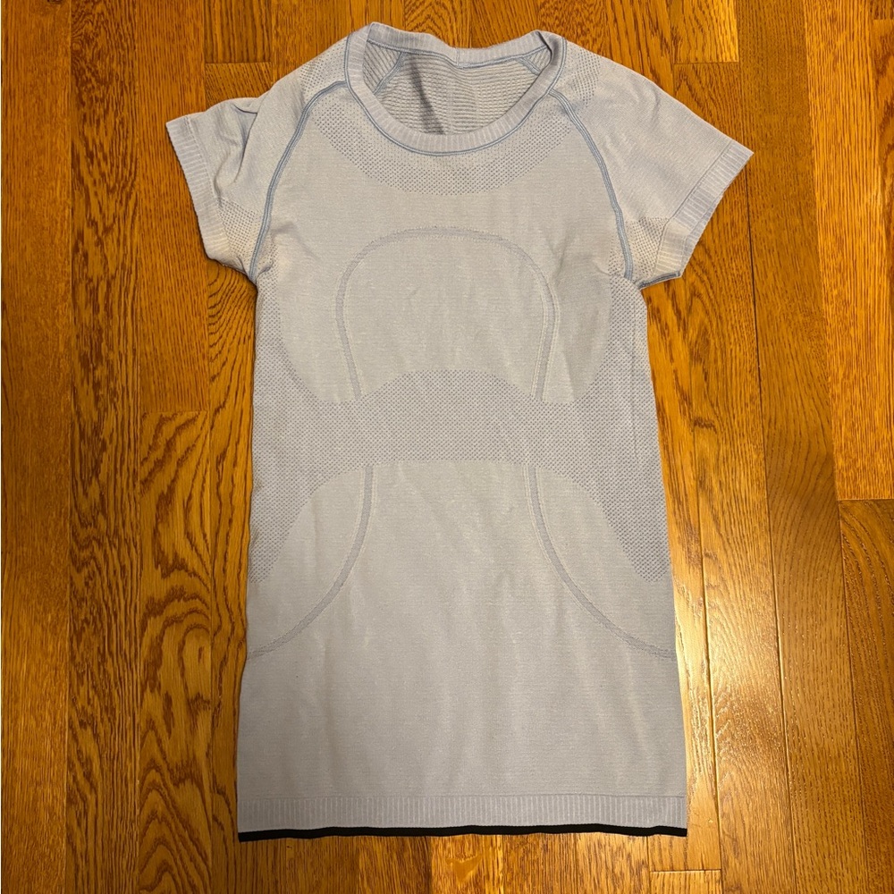 Lululemon short sleeve Swiftly tank